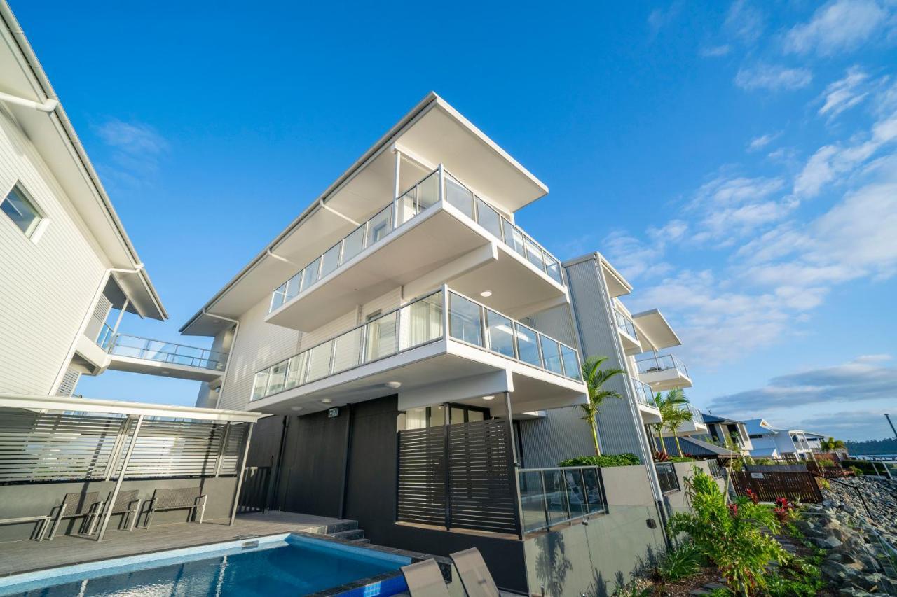 Harbour Cove Hotel Airlie Beach Exterior photo